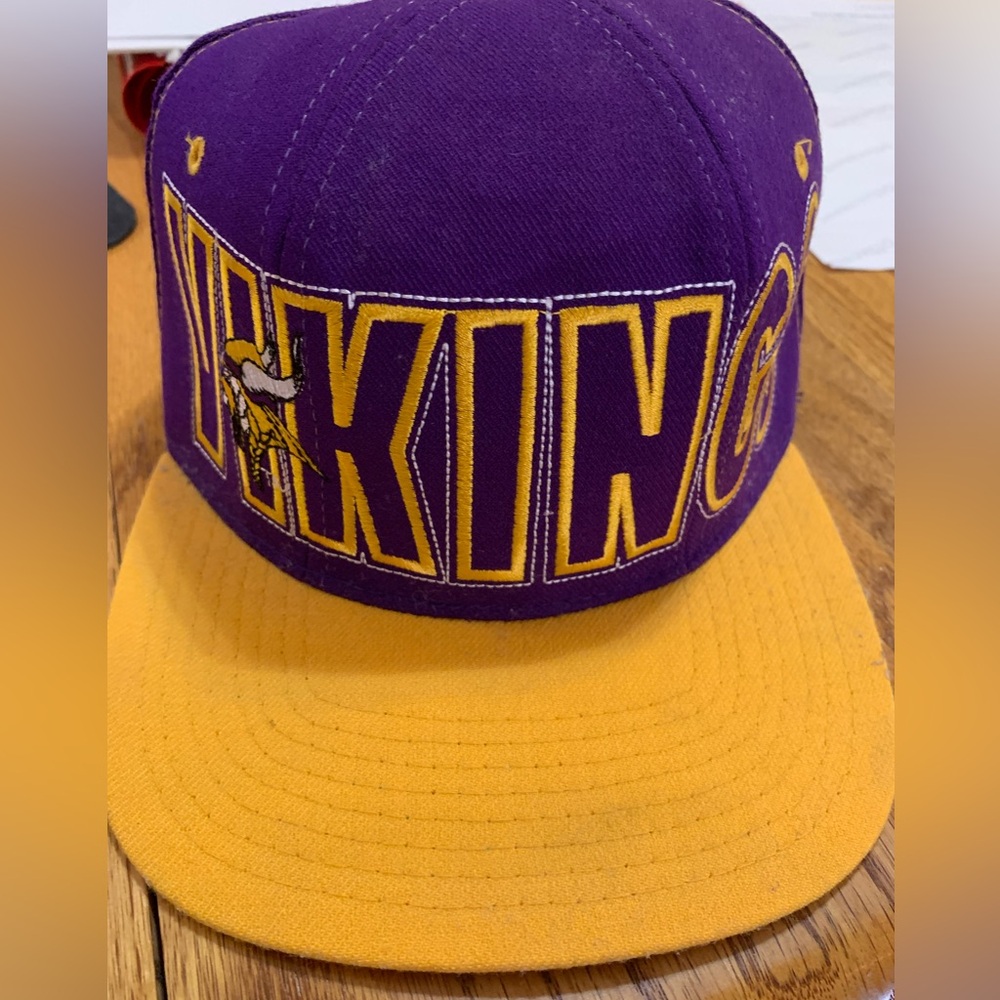 Vikings trucker hat, great condition